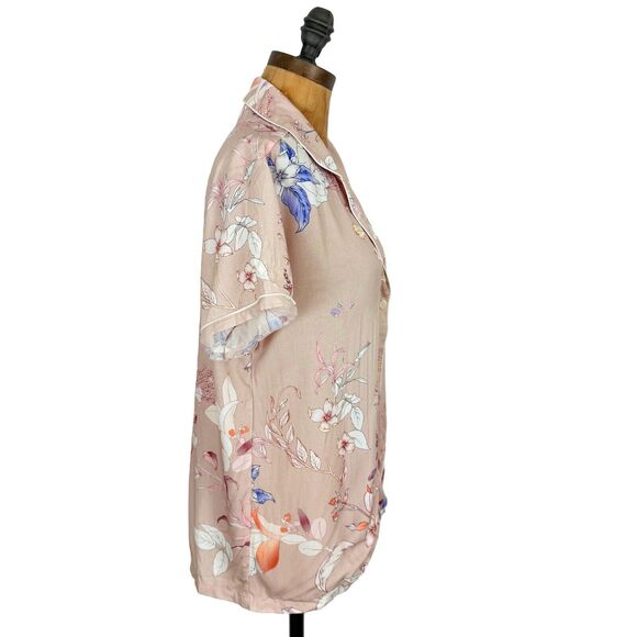 PLUM PRETTY SUGAR Floral Pajama Button Up Shirt Top M Soft Rayon Pink EUC B50 - Picture 2 of 5